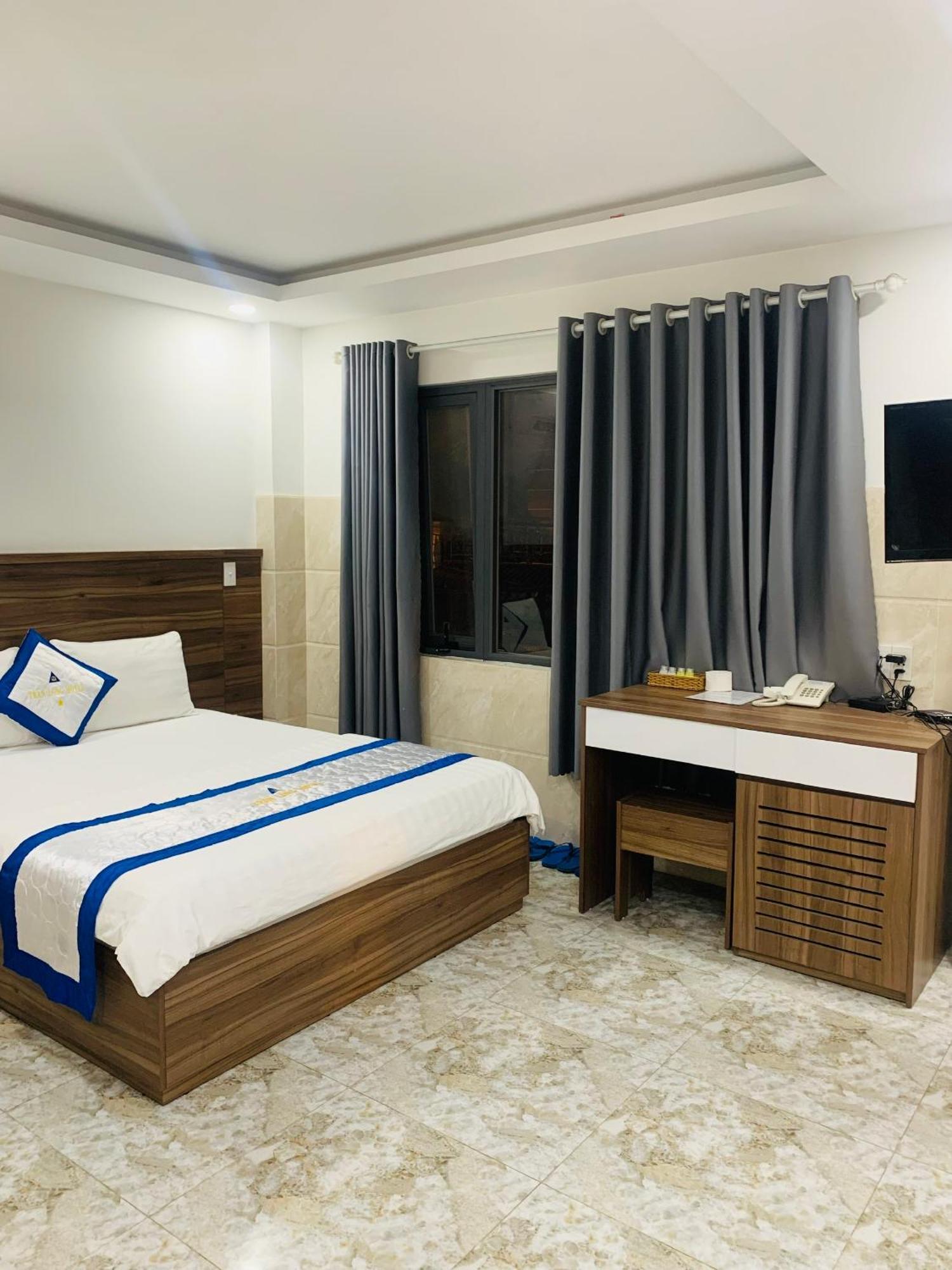 Hotel Tran Long Ho Chi Minh City Exterior photo
