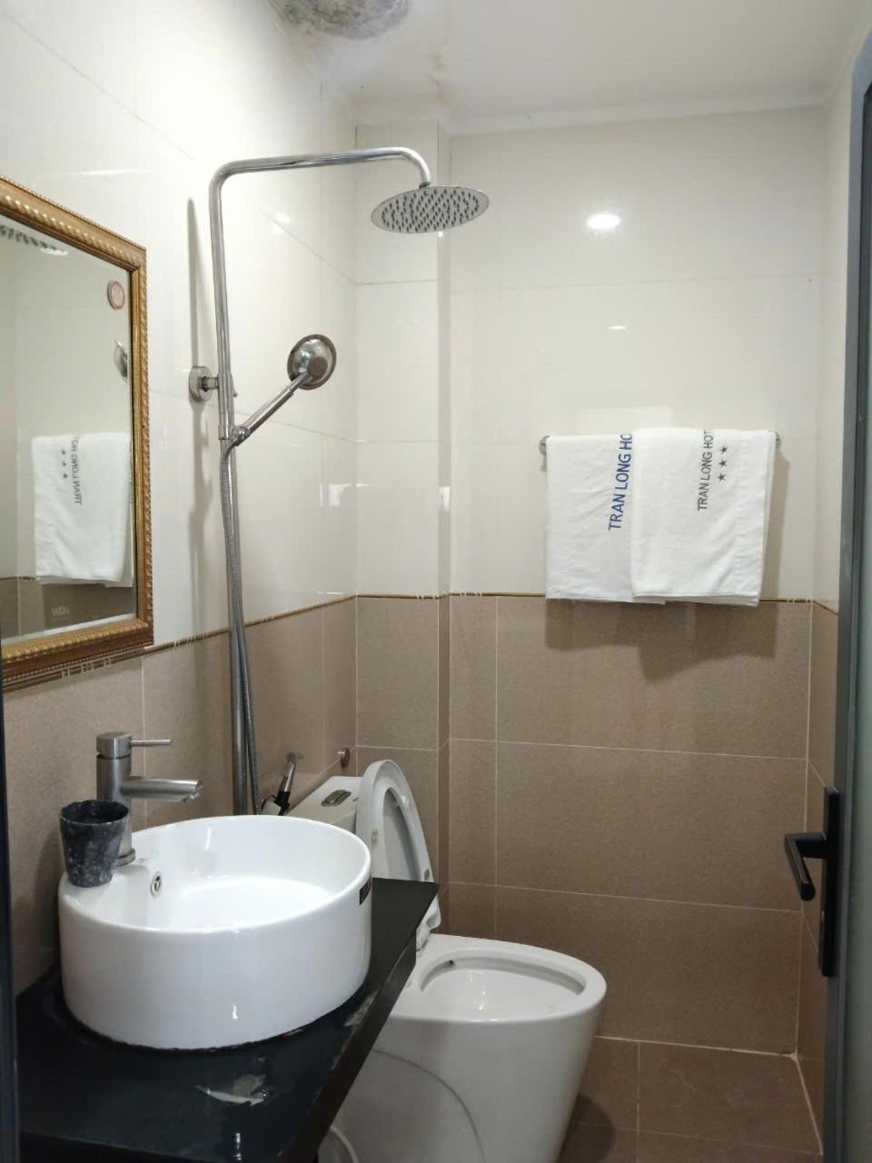 Hotel Tran Long Ho Chi Minh City Exterior photo