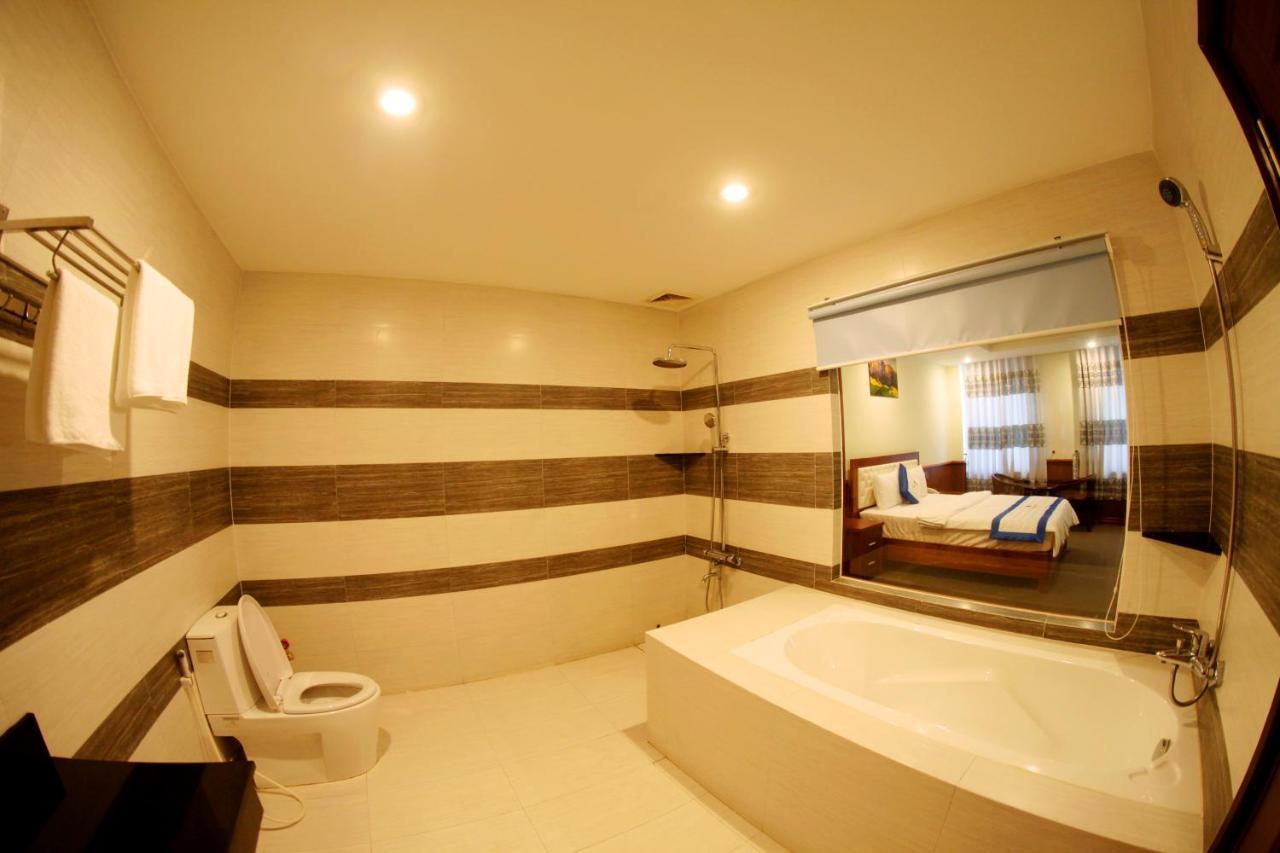 Hotel Tran Long Ho Chi Minh City Exterior photo
