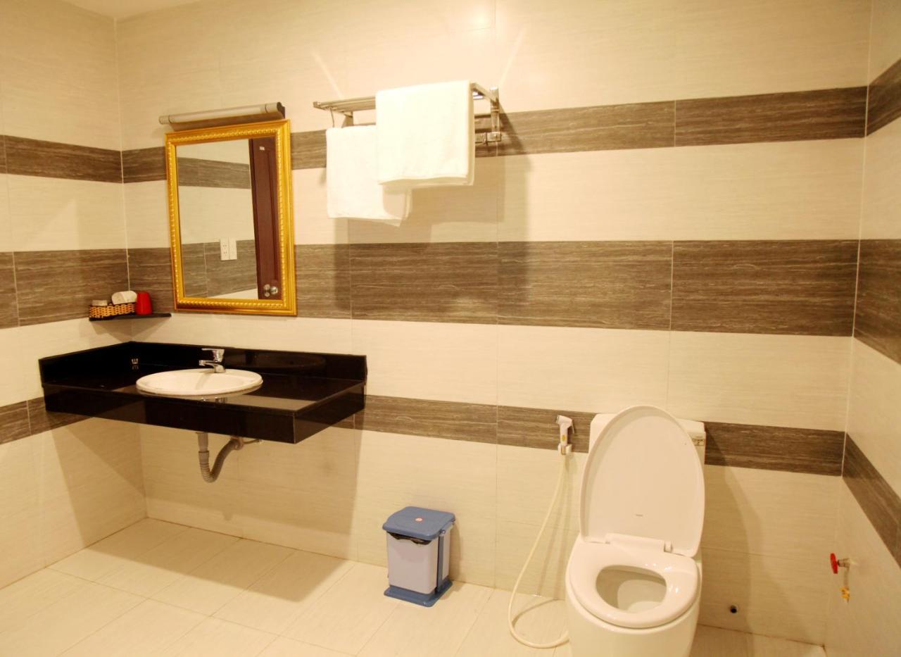Hotel Tran Long Ho Chi Minh City Exterior photo